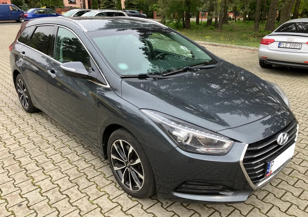 Hyundai i40 cena 53200 przebieg: 183900, rok produkcji 2016 z Leszno małe 596